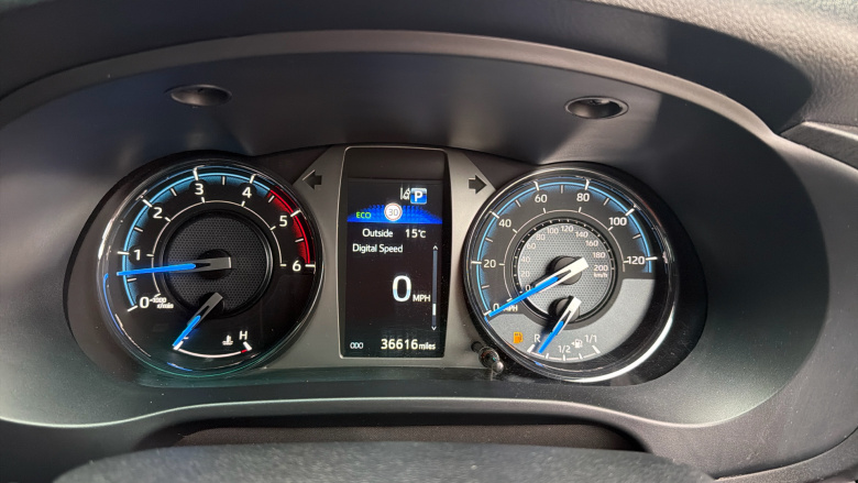 Toyota Hilux Diesel Invincible X D/Cab Pick Up 2.8 D-4D Auto